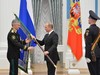 Президент Путин, вручение знамени руководителю ФССП